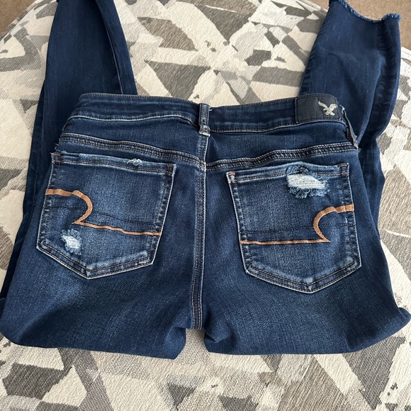 2- American Eagle distressed super stretch jeans Jegging crop size 2 - Picture 3 of 5